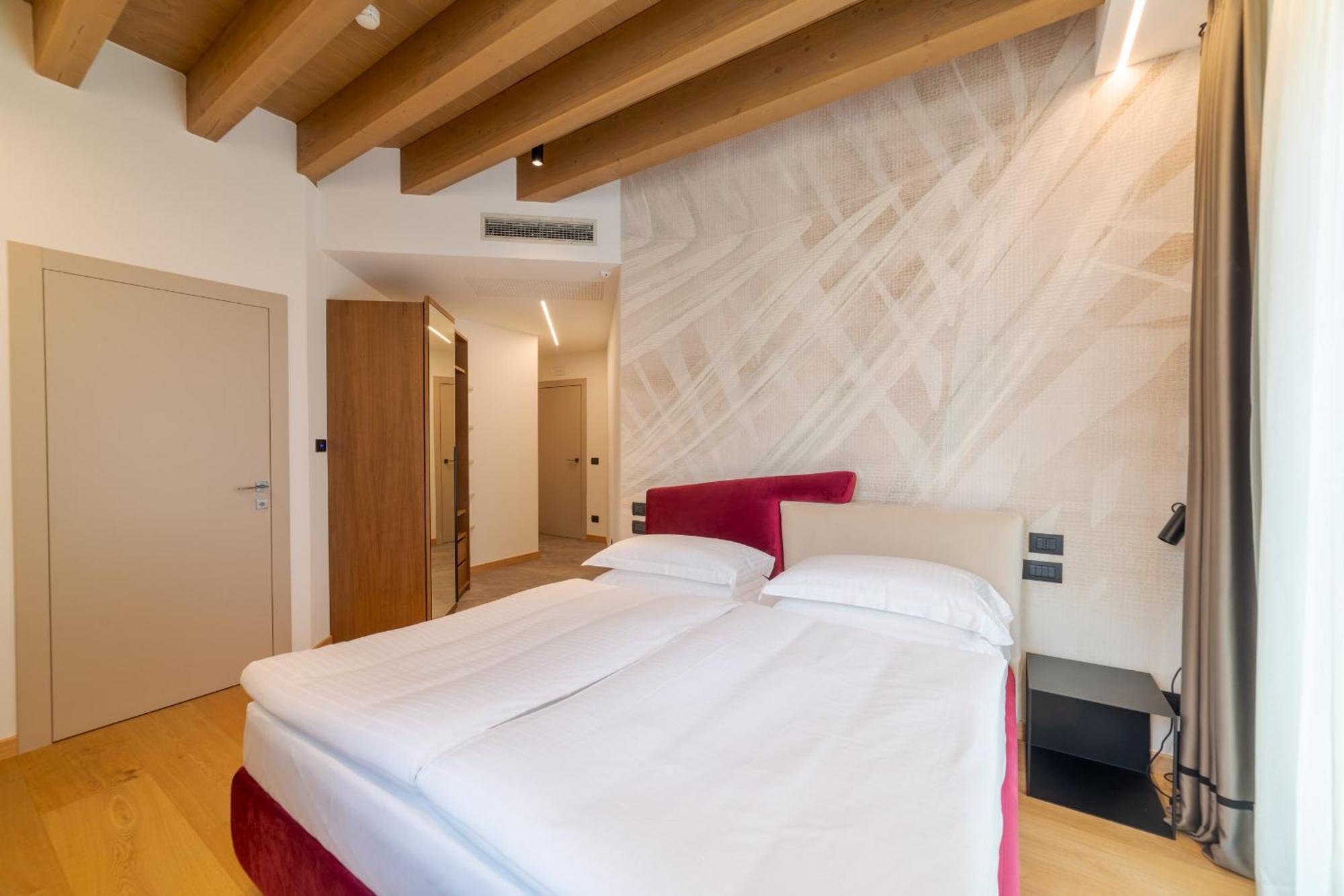 Wine Hotel San Carlo - Relais & Spa - Boutique Hotel Chiuro Eksteriør billede