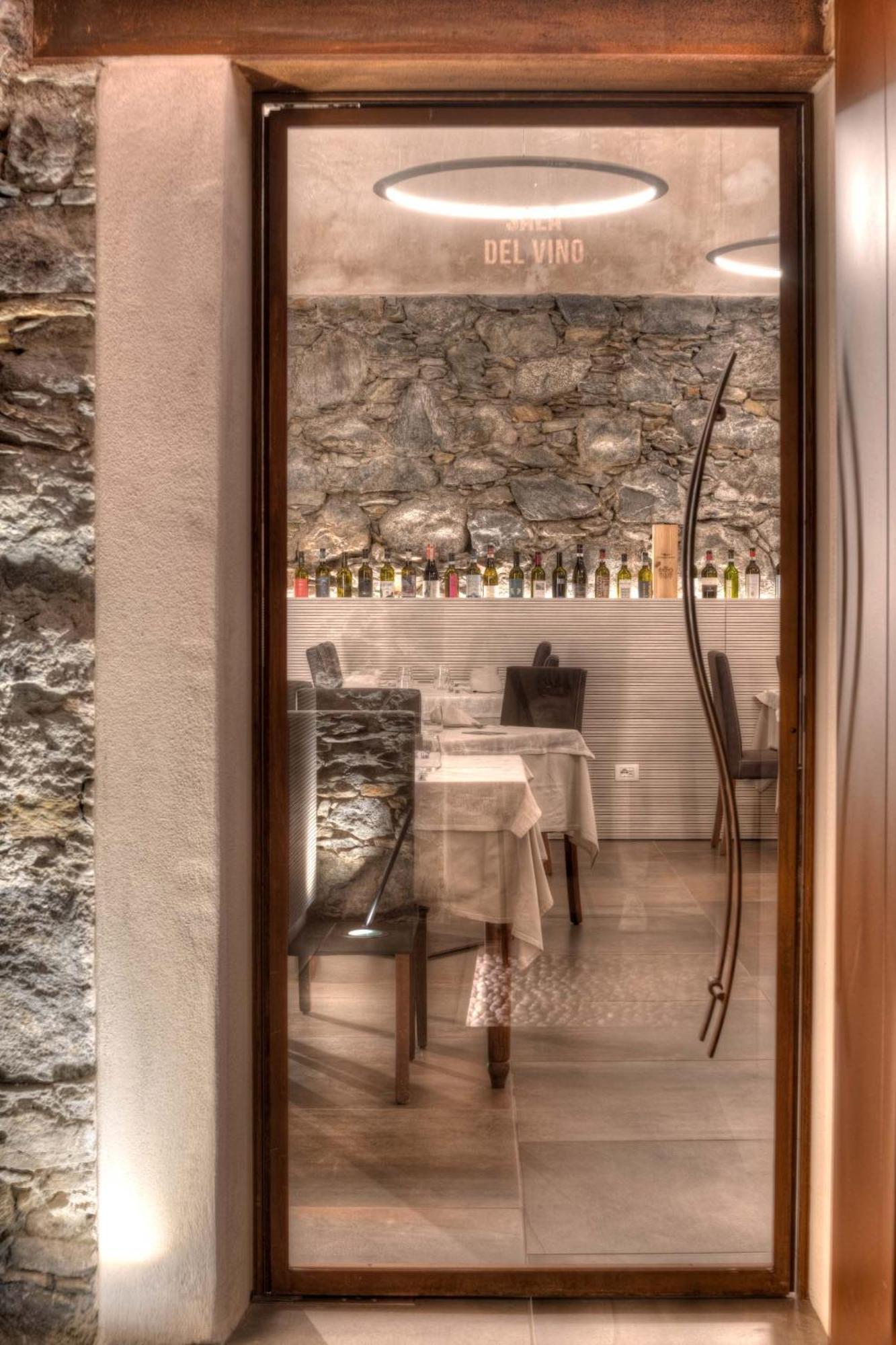 Wine Hotel San Carlo - Relais & Spa - Boutique Hotel Chiuro Eksteriør billede